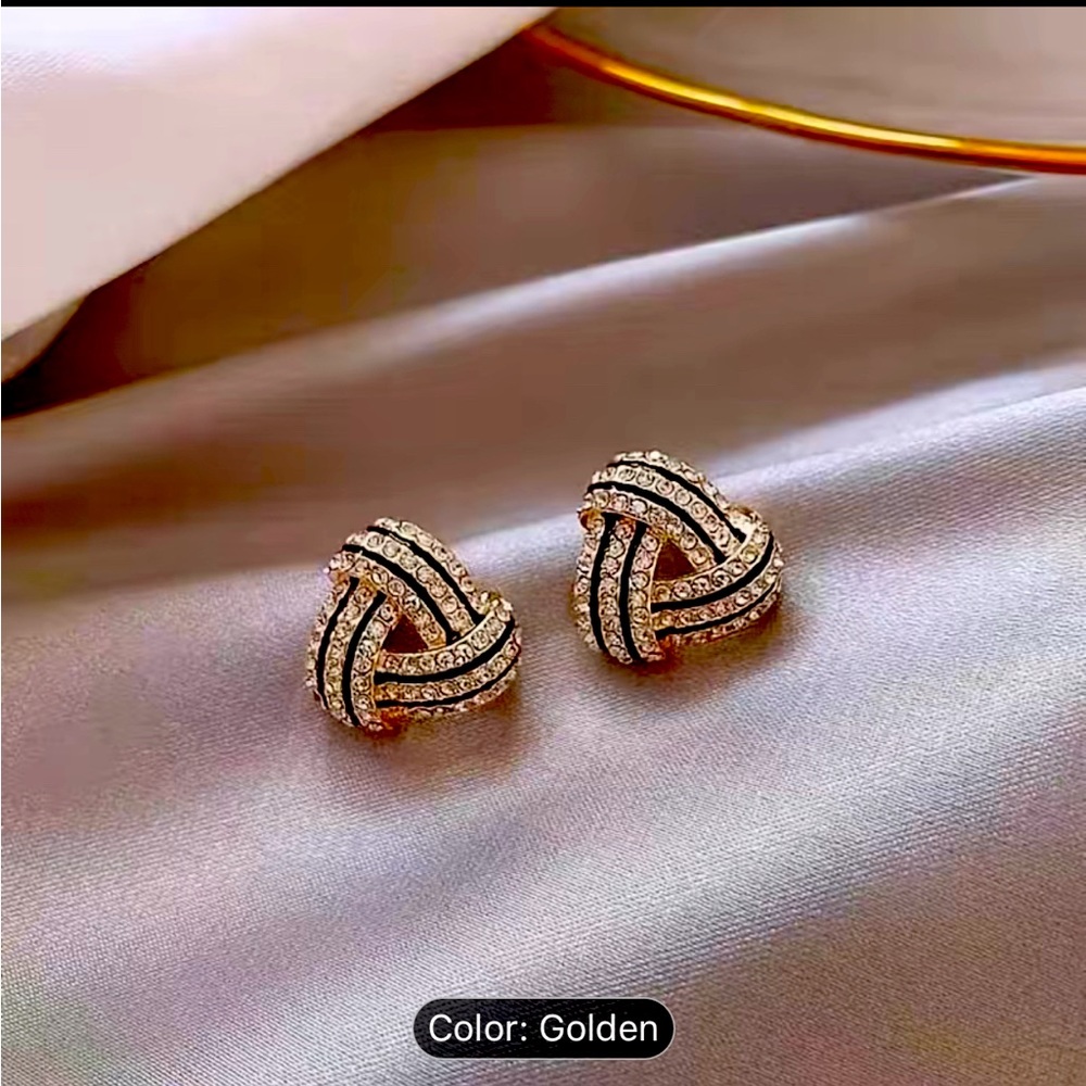 Women Triangle Geometric Stud Earrings